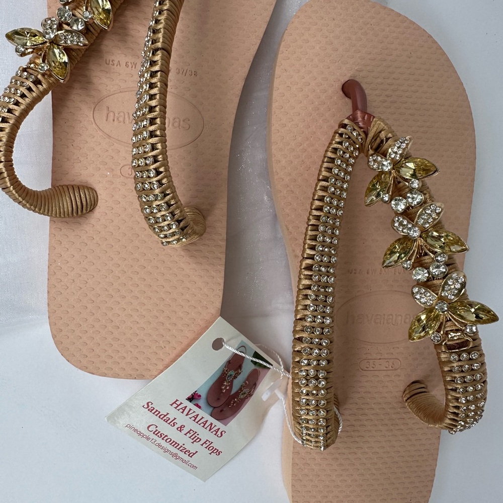 HAVAIANAS Women’s Customized Cream Color Flats Size 5/6